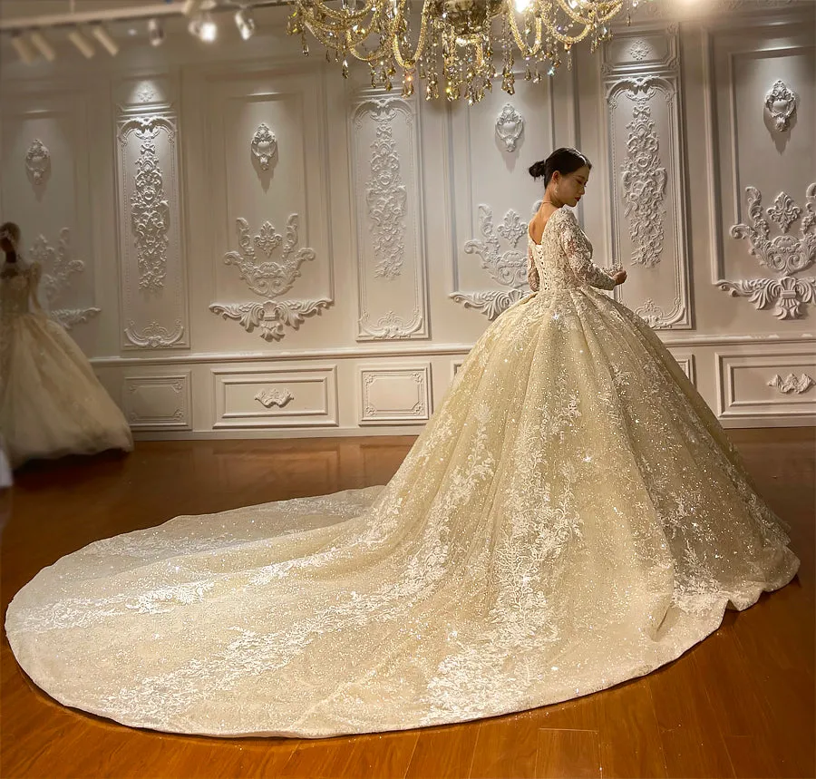 AM1070 Royal V-Neck Long Sleeve Lace Appliques Ball Gown luxury Wedding Dress