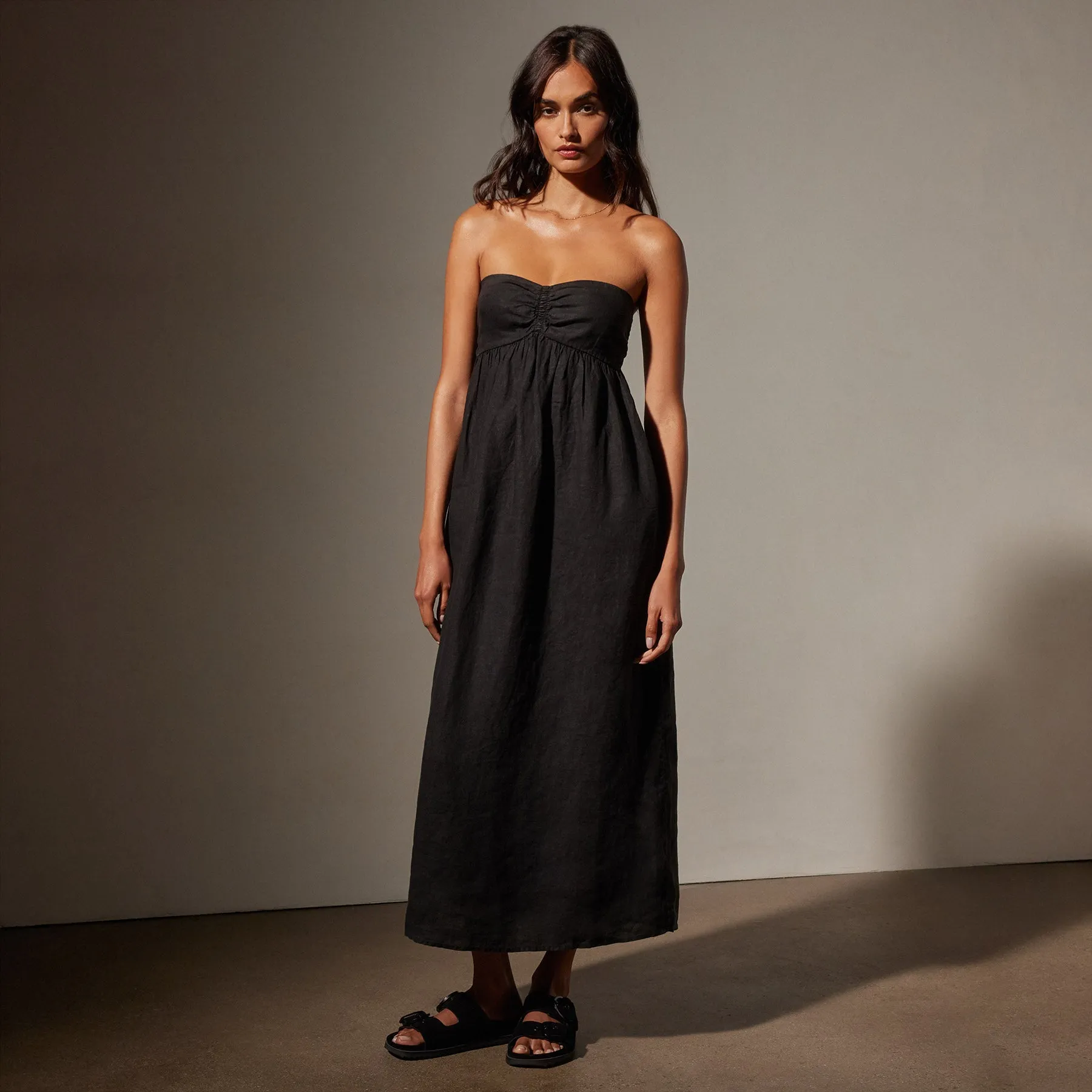 Linen Gathered Tube Dress - Black