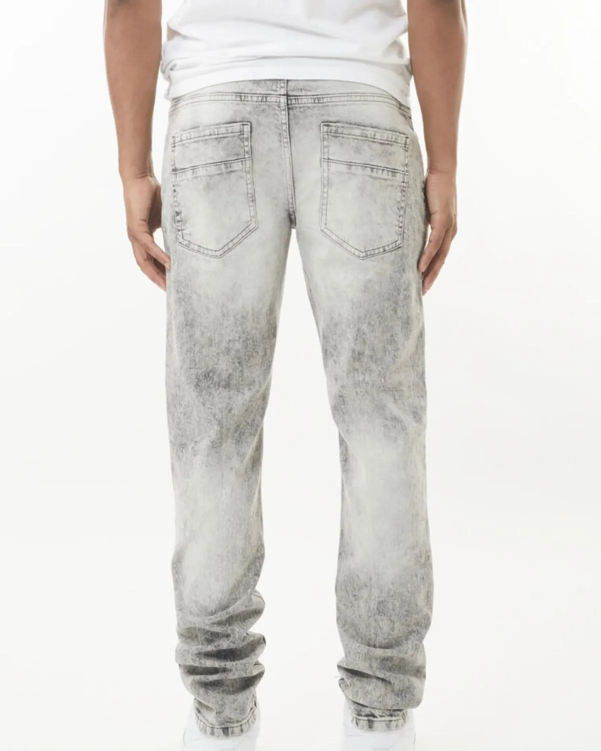 Men’s Tapered Fit Stretched Jeans